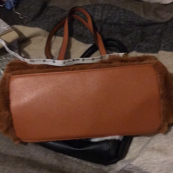 Fur handbag with shoulder strap - Picture 4 of 6